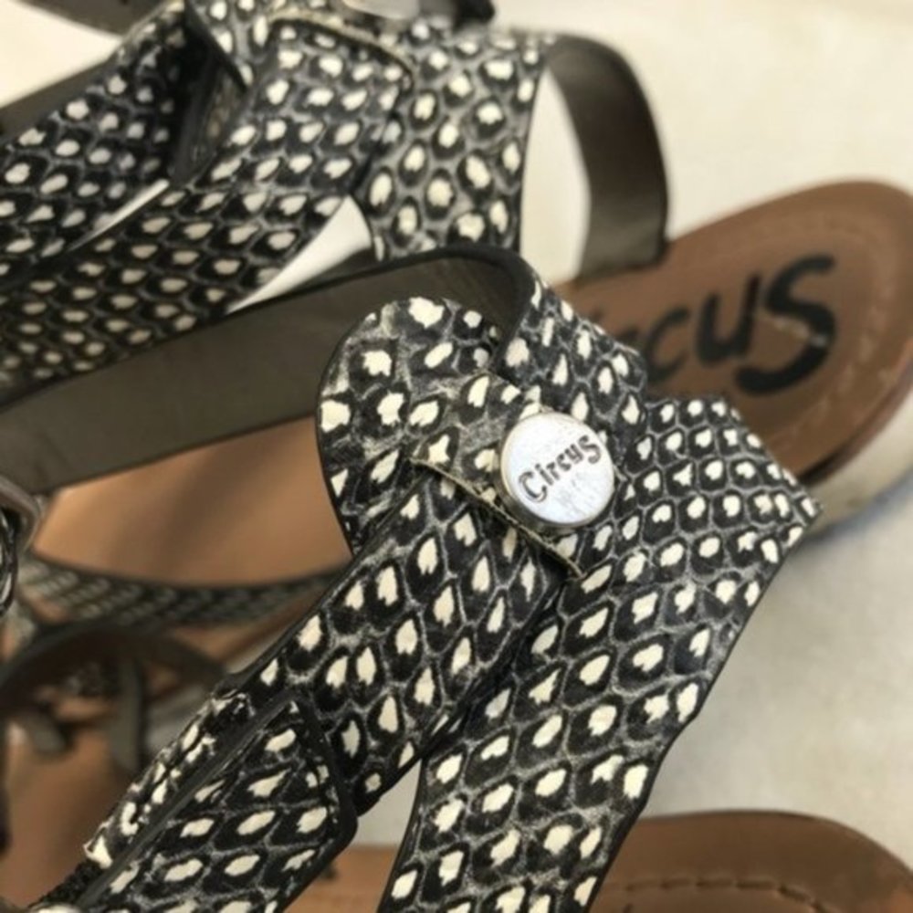 Circus by San Elderman Snakeskin printed Sandals - Picture 2 of 5